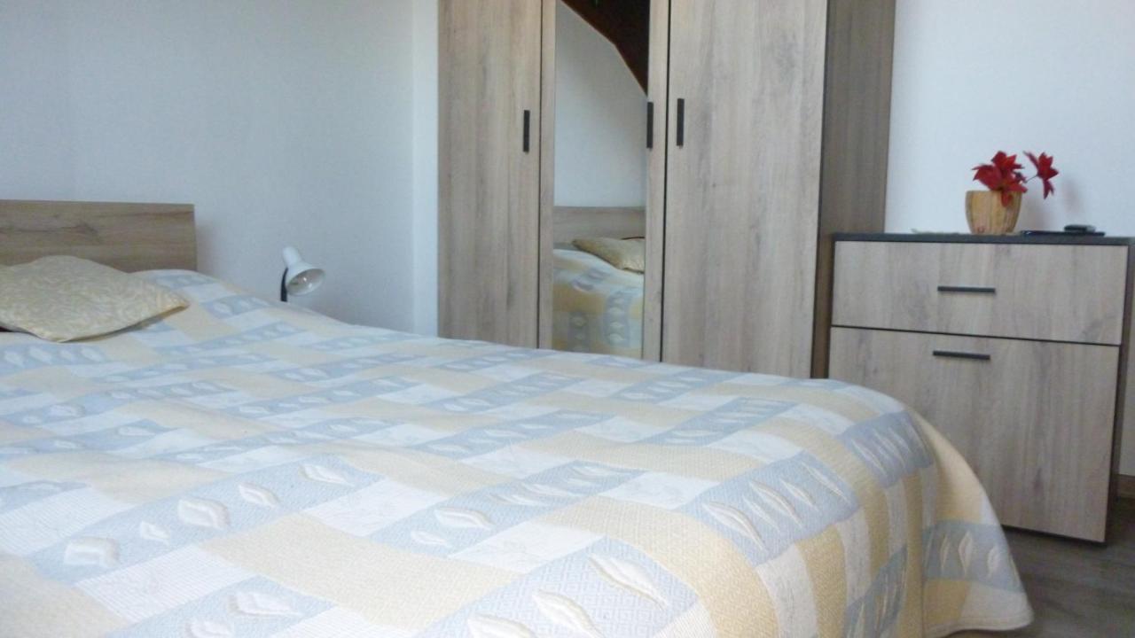 Magdalena Apartman Eger Buitenkant foto